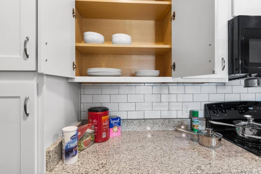 מלבורן Elegant 1Br/1Ba Condo With Pool, Gym And Laundry מראה חיצוני תמונה