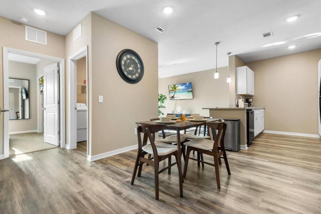 מלבורן Elegant 1Br/1Ba Condo With Pool, Gym And Laundry מראה חיצוני תמונה